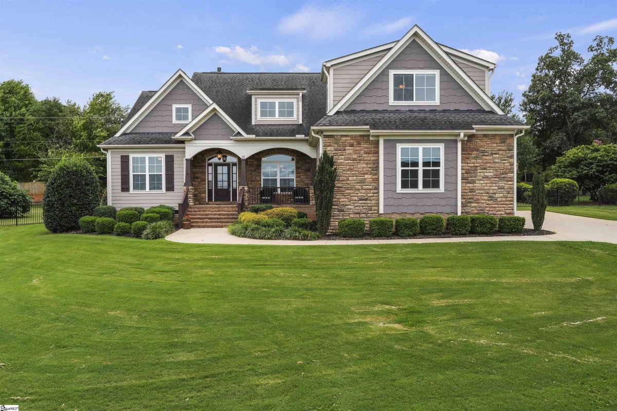 30 Thornbriar Court