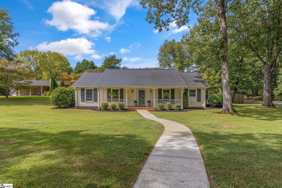 100 Woodstock Lane
