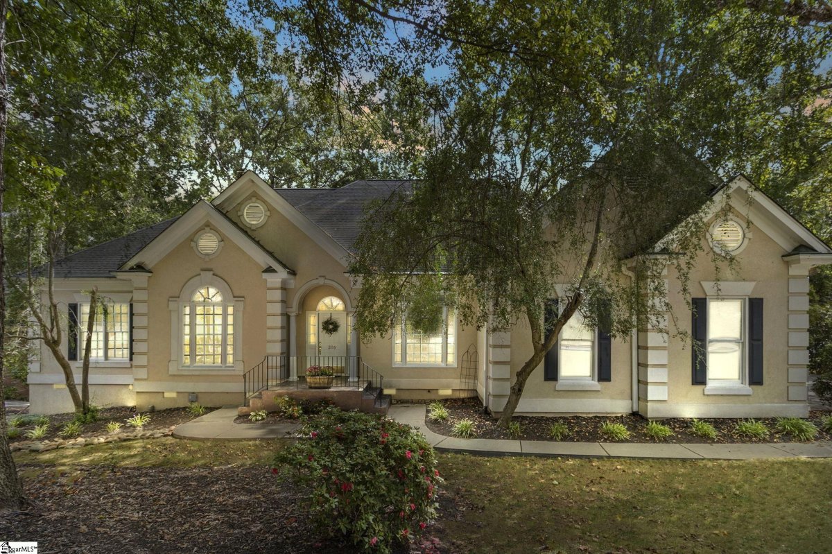 206 Walnut Trace Court