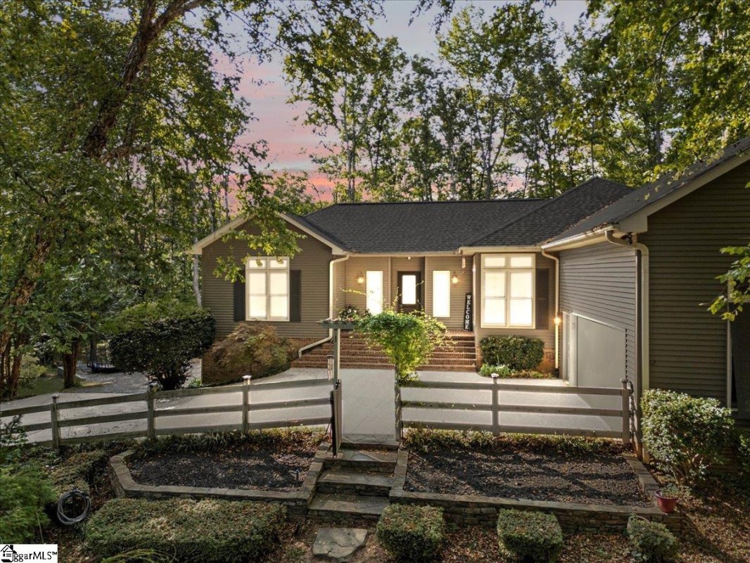 91 Glenwood Lane