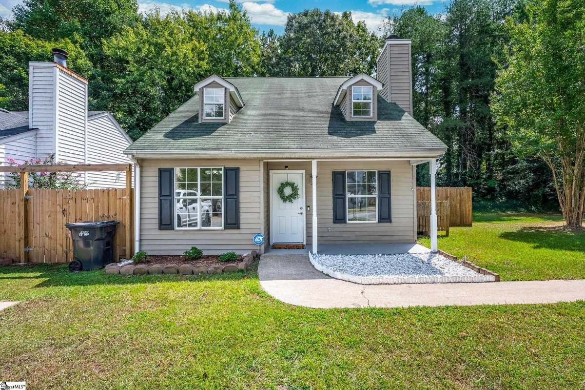 4 Mosspoint Drive