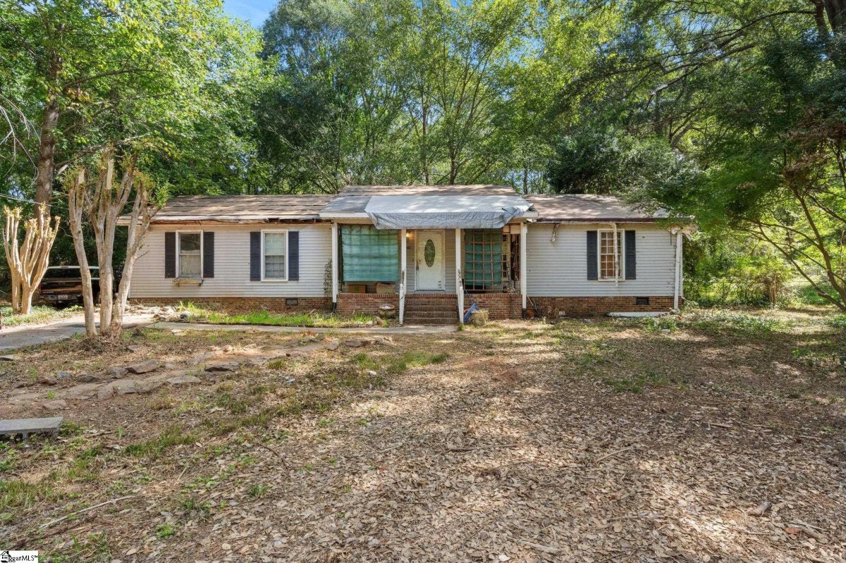 901 Standing Springs Road