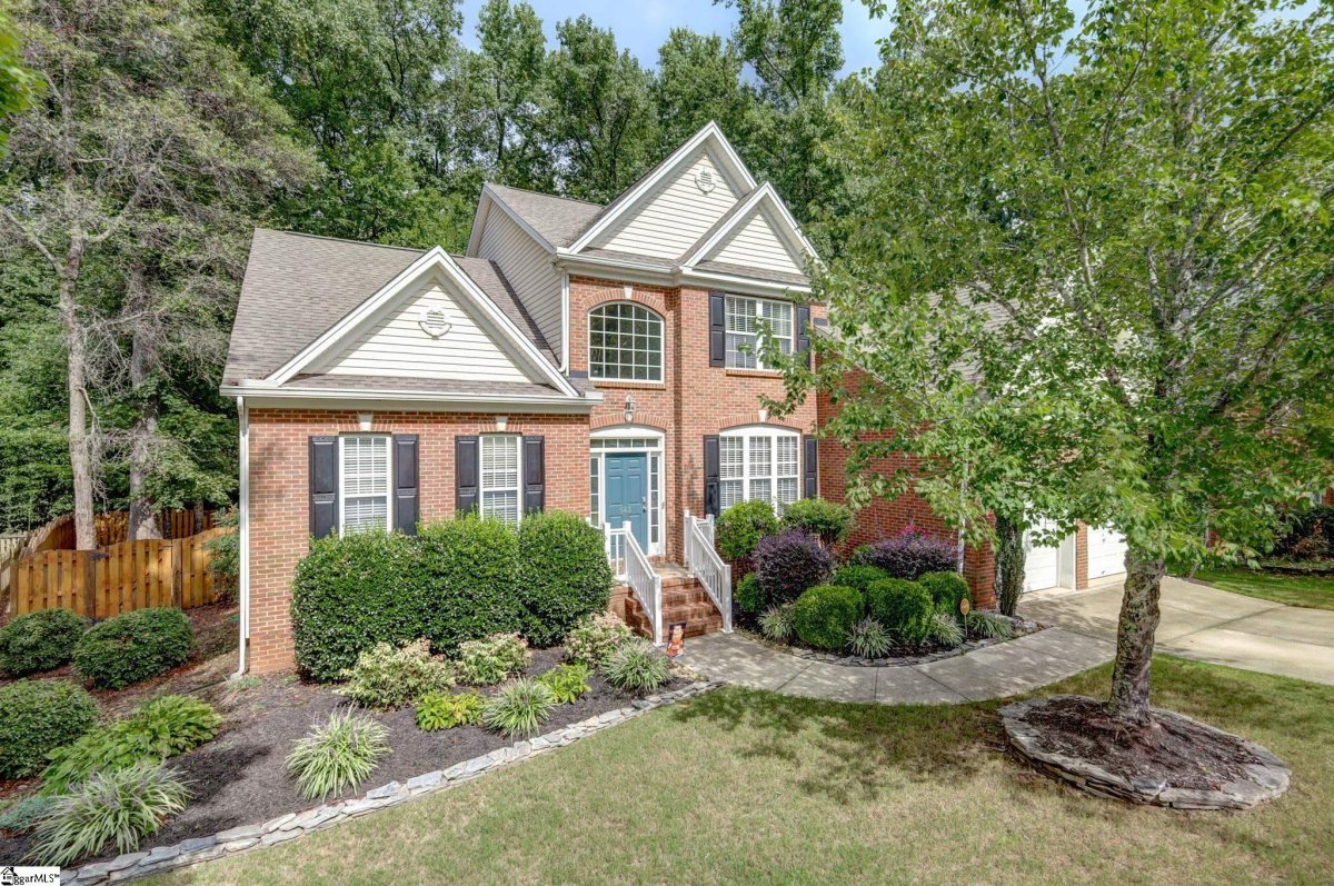 543 Kingsmoor Drive