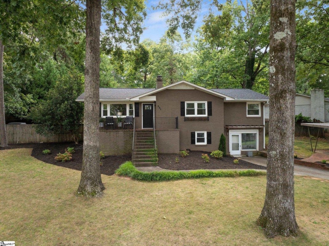 321 Robin Hood Road