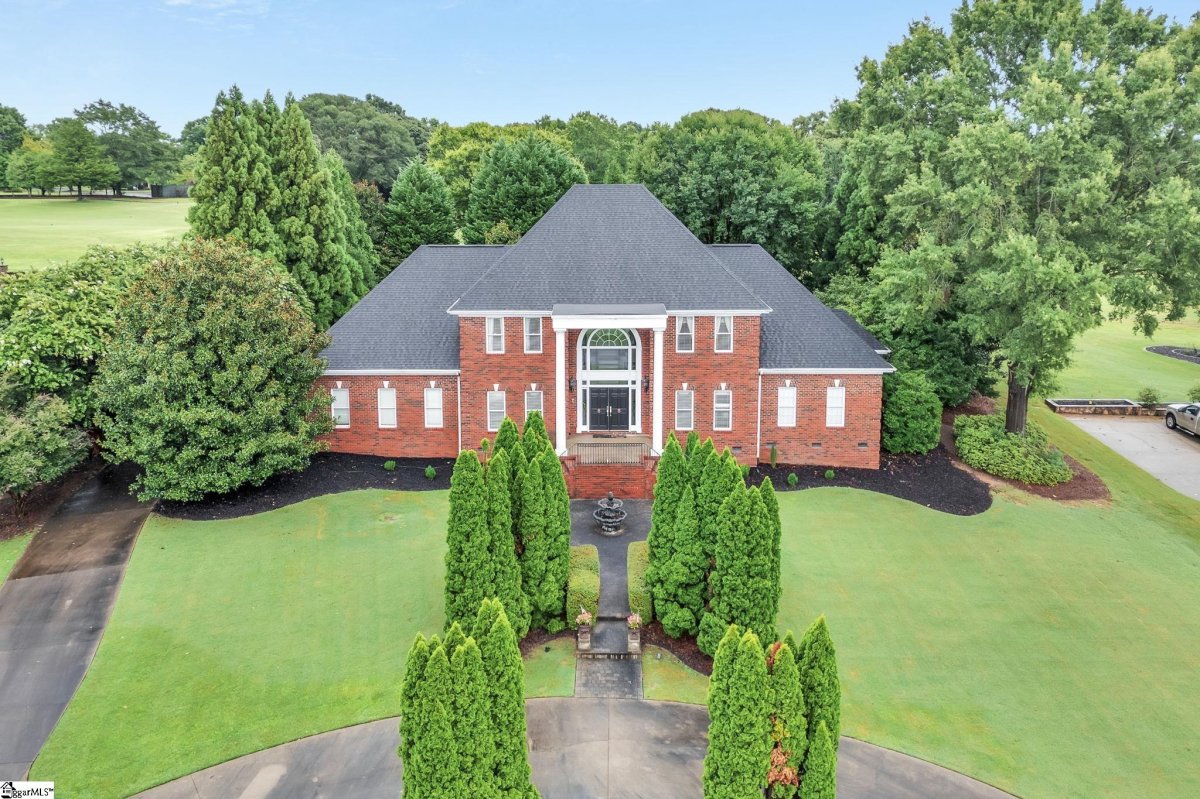 534 Live Oak Court