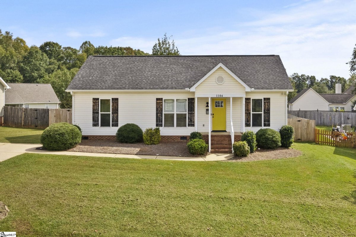 1104 Dunwoody Drive