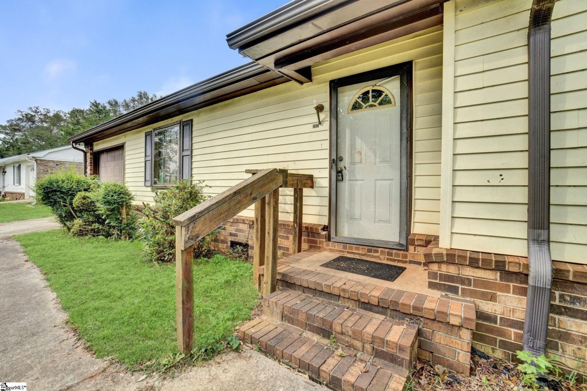 207 Berea Forest Circle