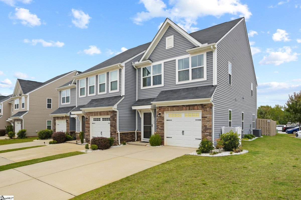 100 Roundtree Drive