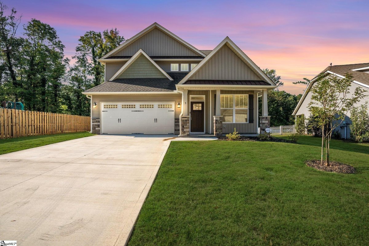 5 Karkinnen Court