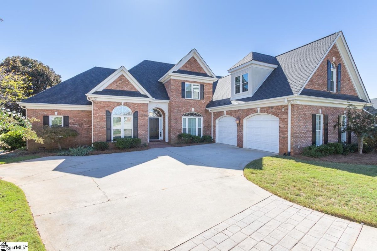 121 Parkside Drive