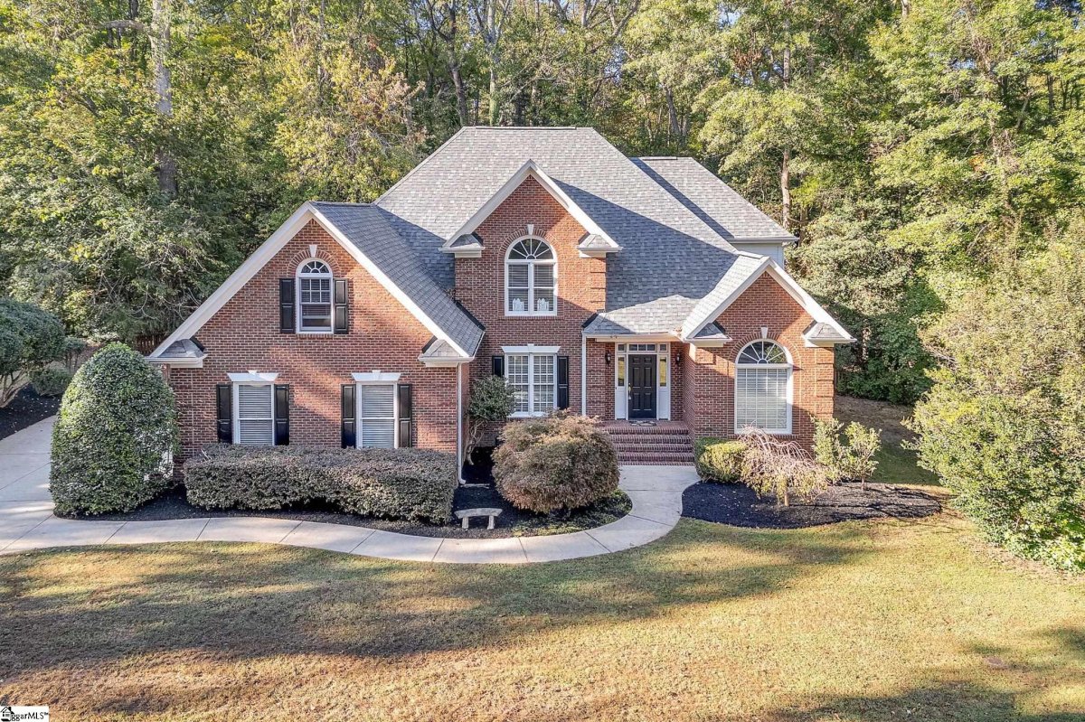 106 Wolf Run Drive