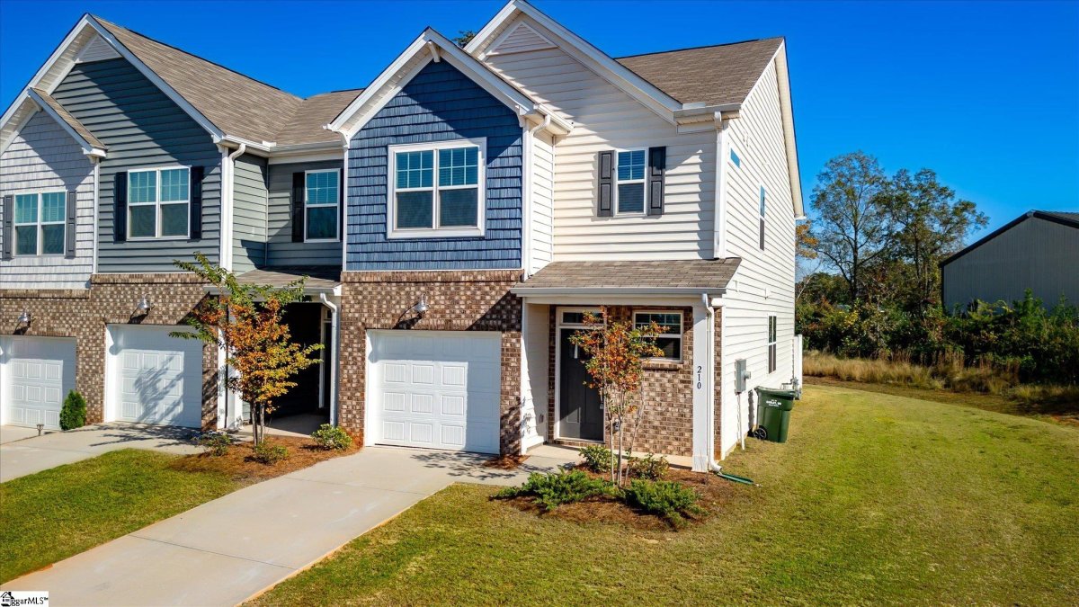 210 E Compass Way