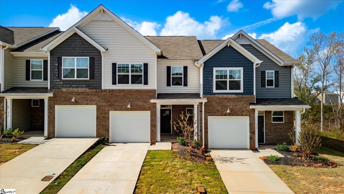 317 E Compass Way