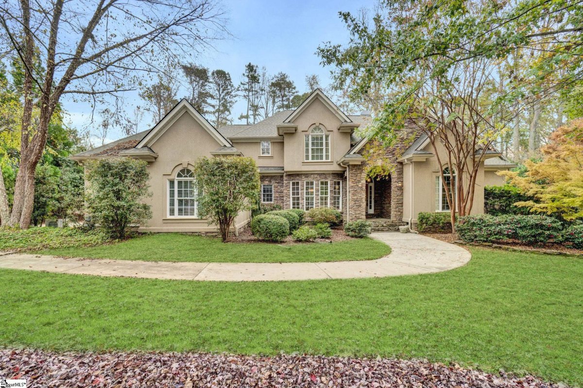 869 Inverness Circle