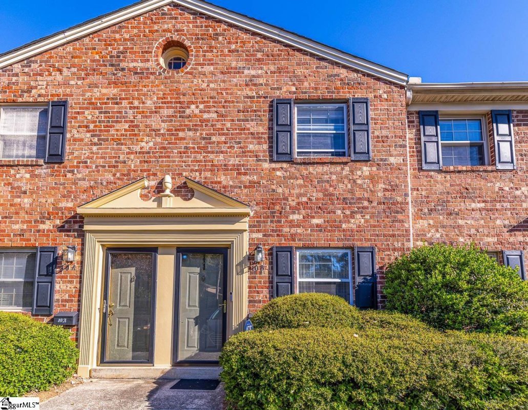 2530 E North Street Unit 10B