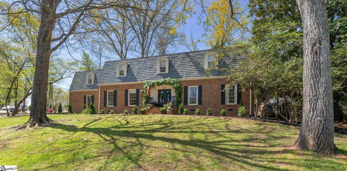 209 Laurel Road