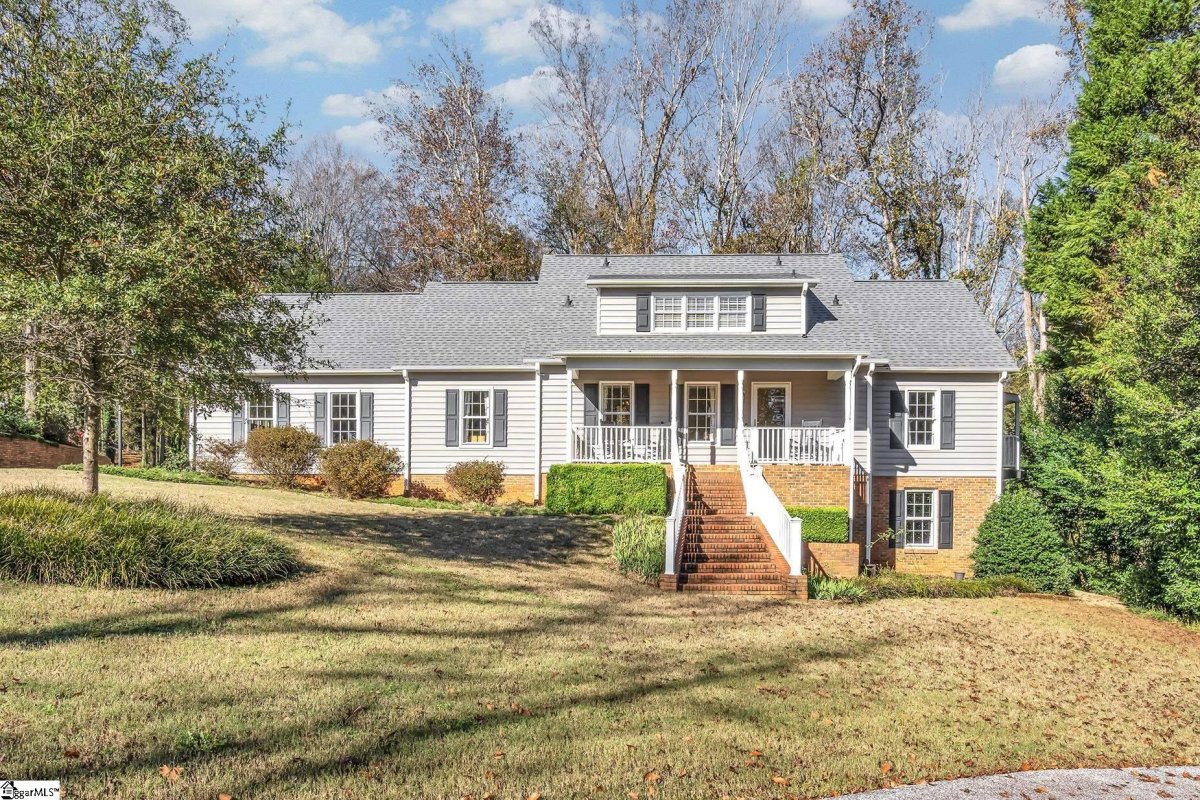112 Bagwell Farm Road