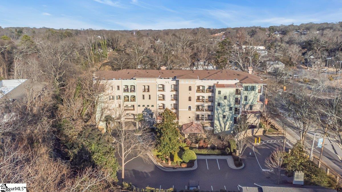 1209 E Washington Street Unit 305