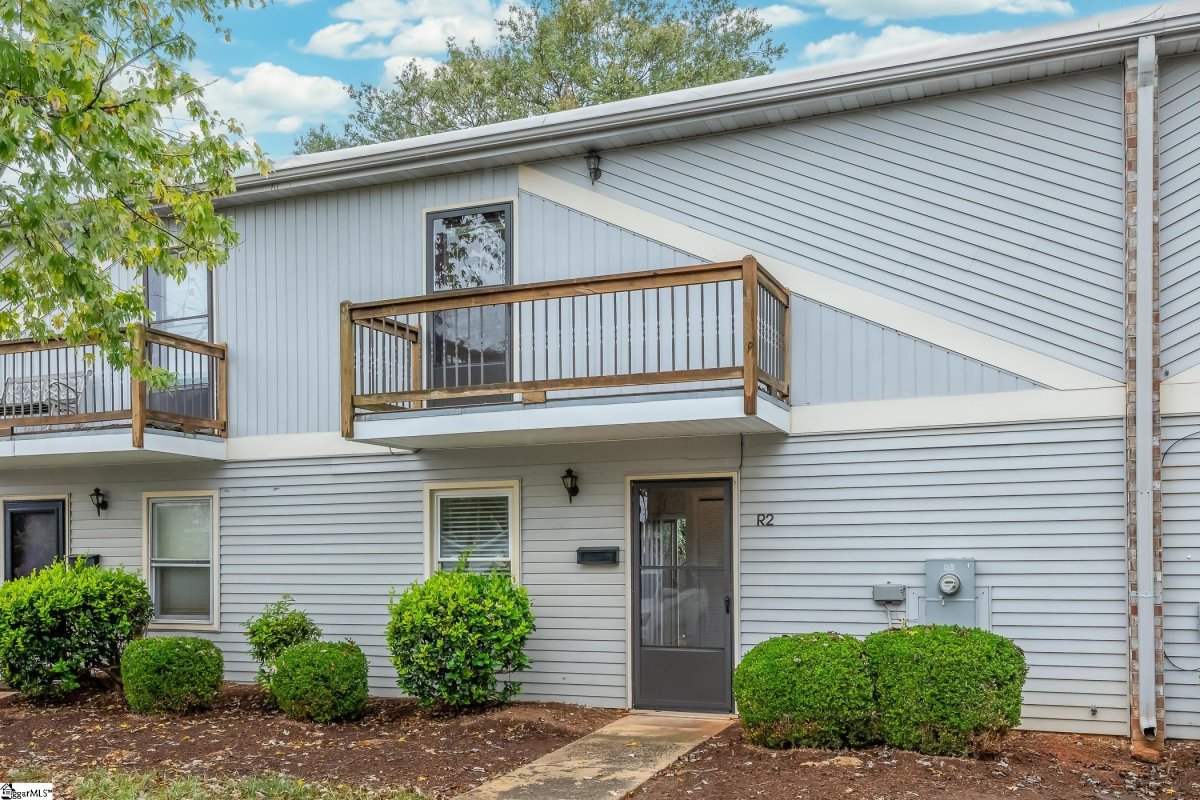 3706 E North Street Unit 2R