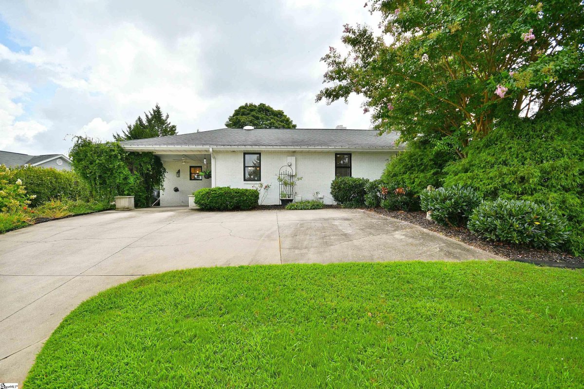 5 Twinflower Drive