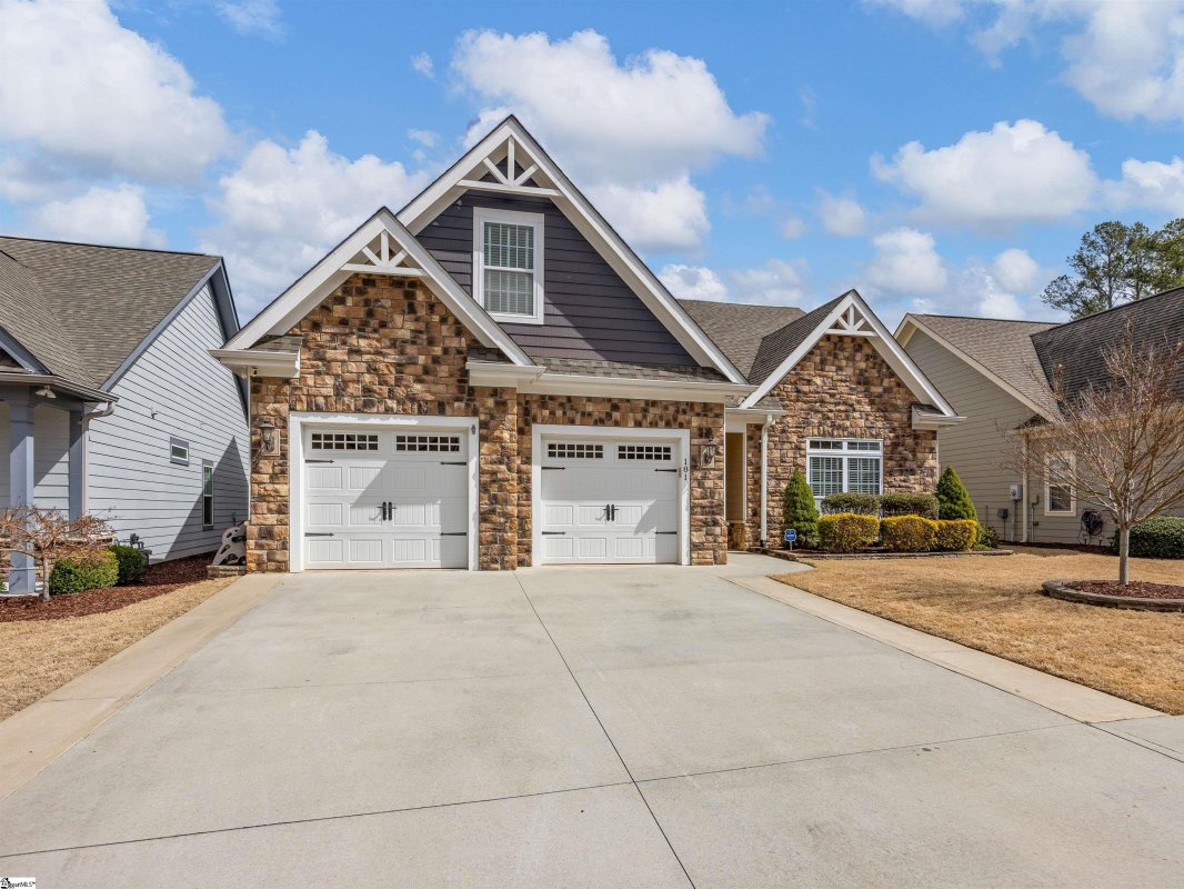 181 Ravines Lane