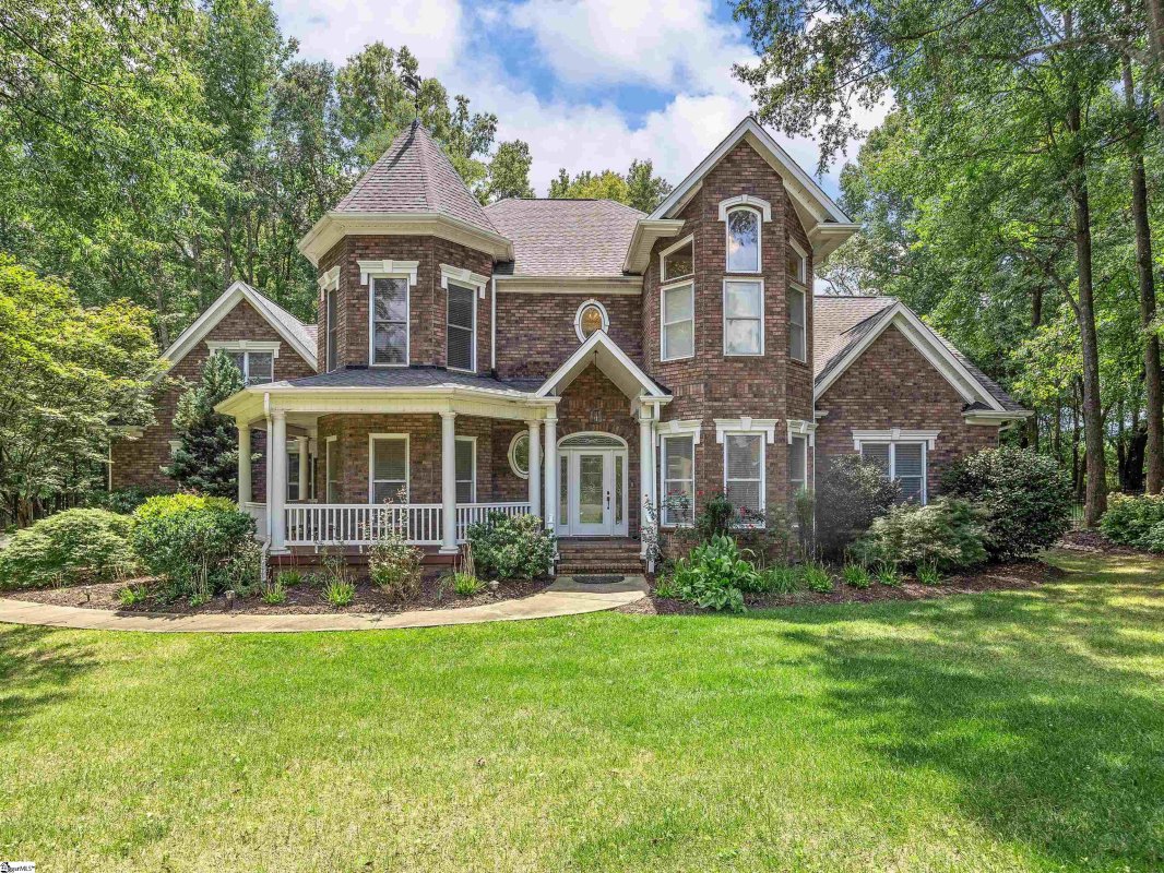 675 Braeburn Court