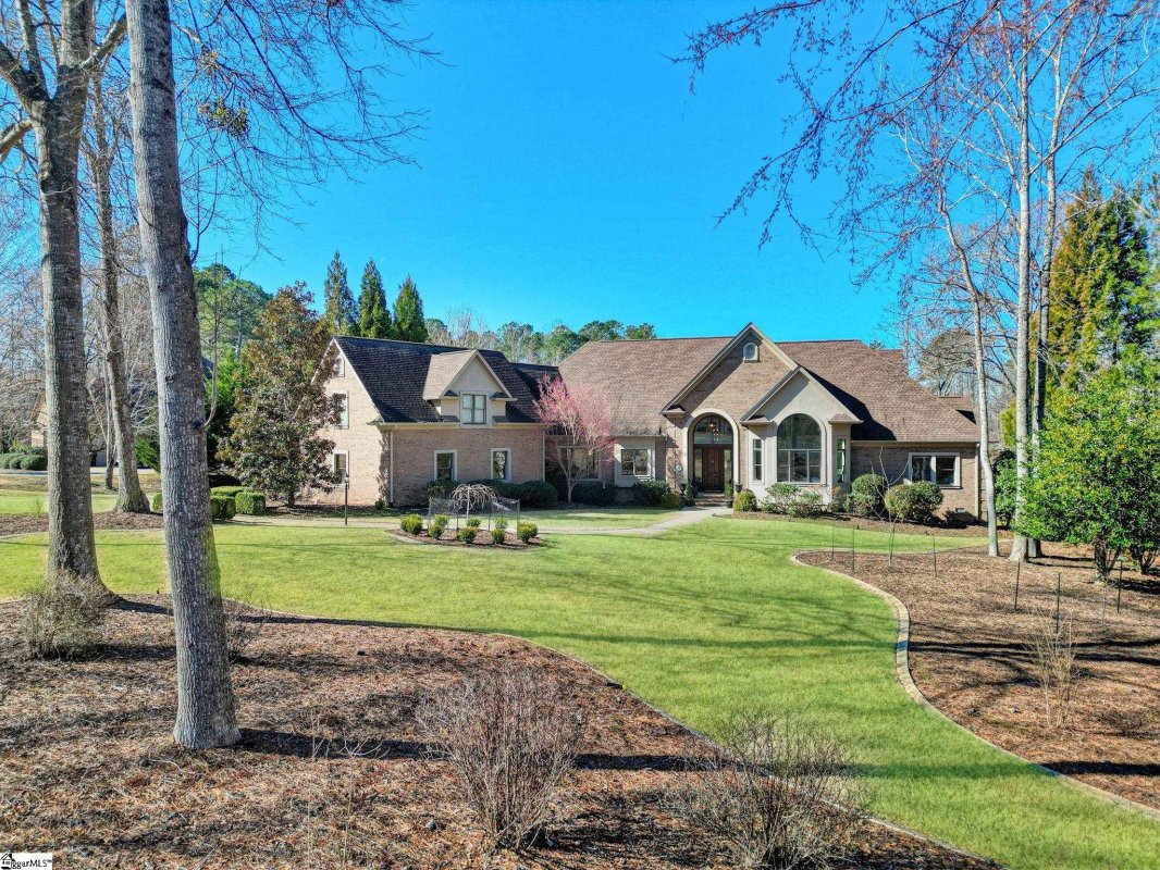 838 Inverness Circle
