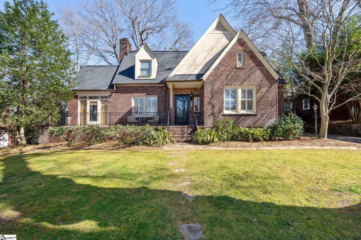 235 Mcdaniel Avenue