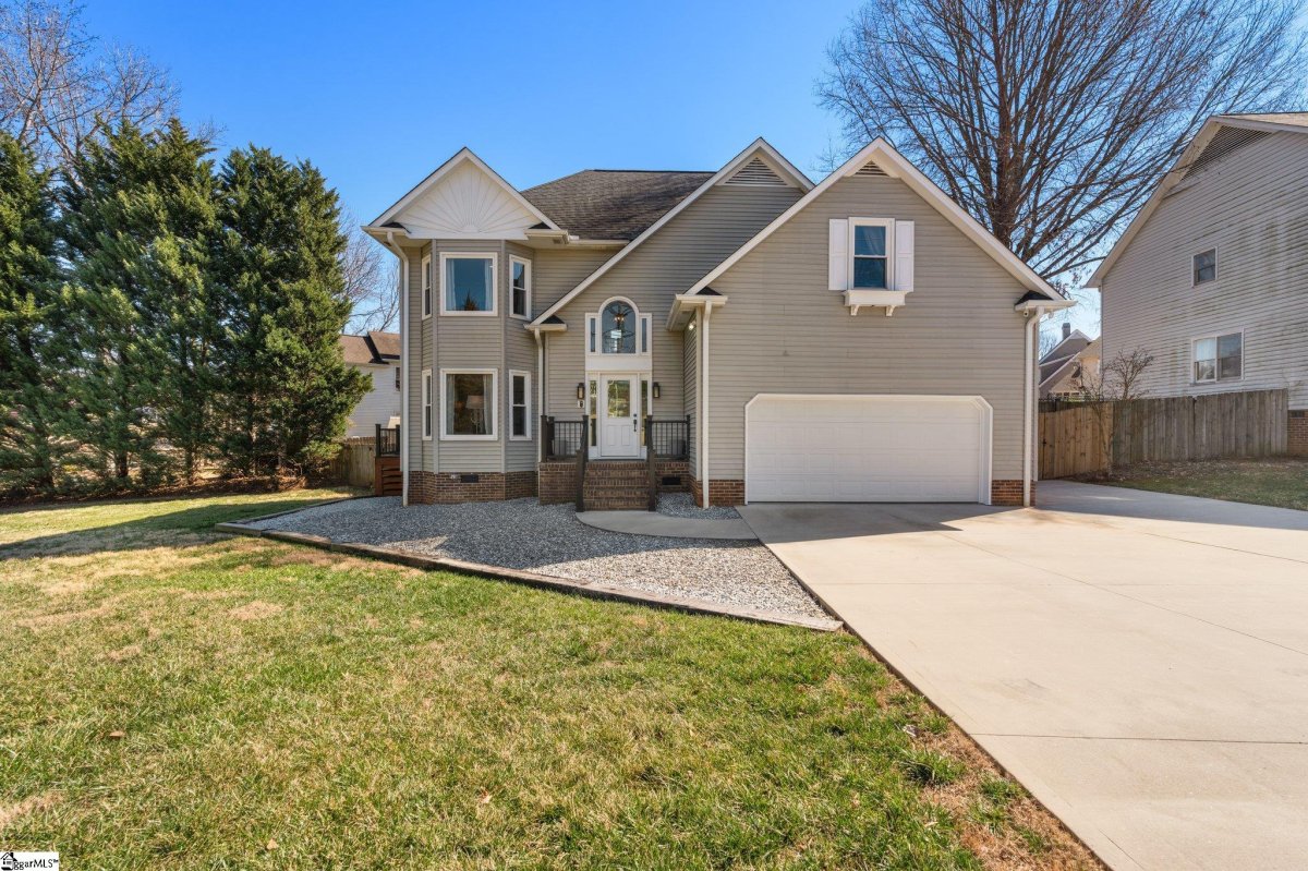 62 Oak Grove Lake Road