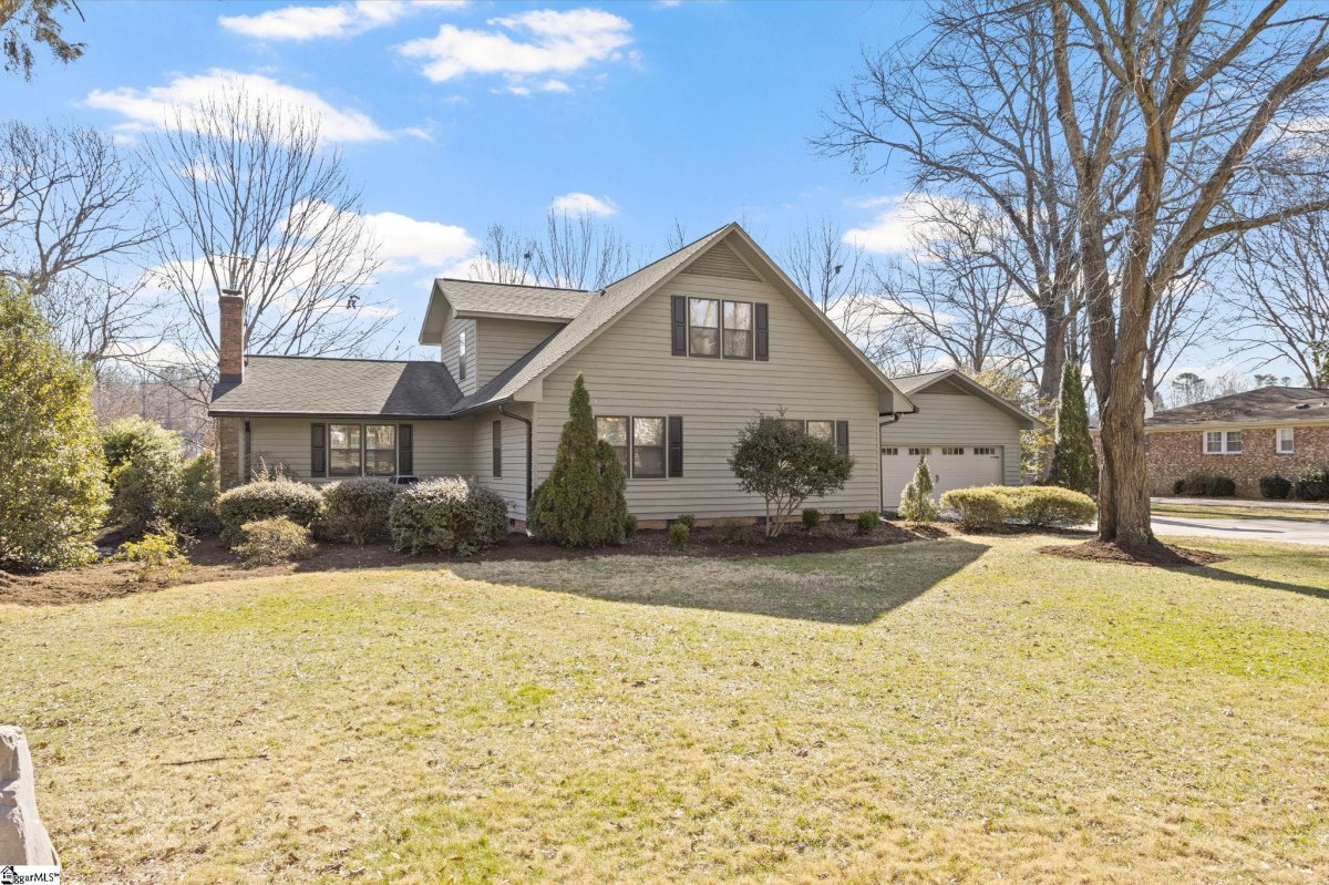 220 Shannon Lake Circle