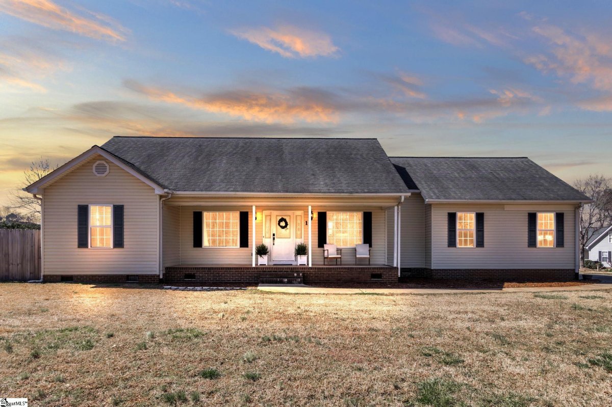 1 Beaver Brook Court