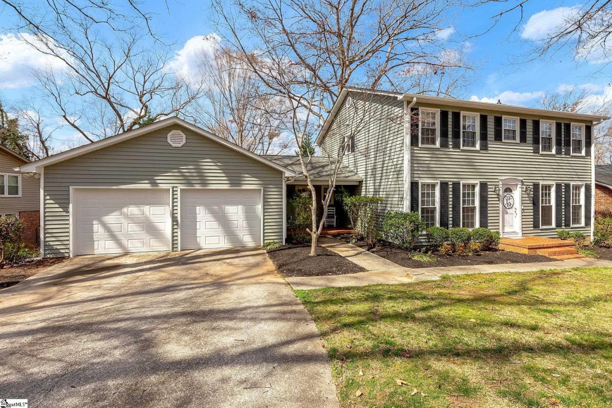 5 E Woodburn Drive