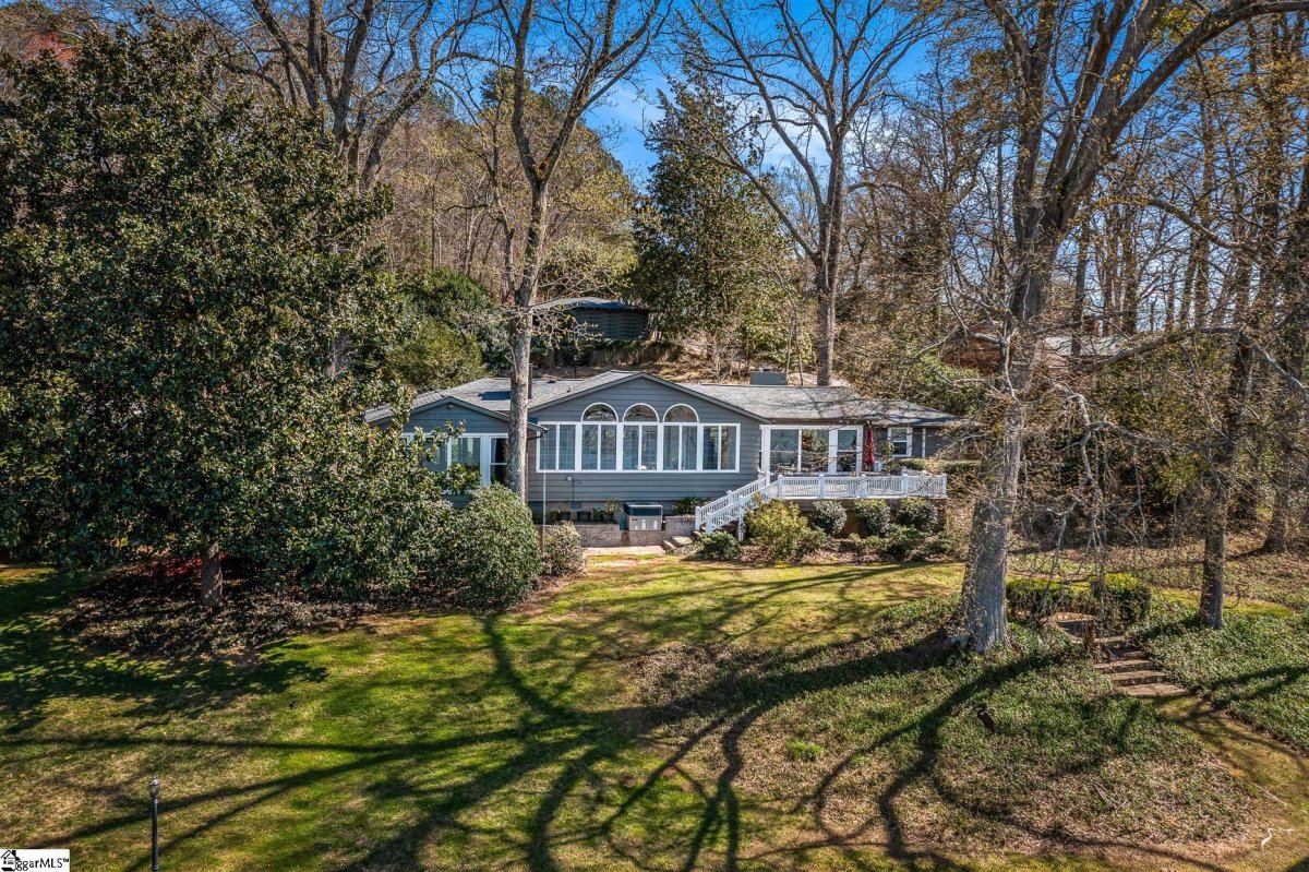 830 Lakeside Drive