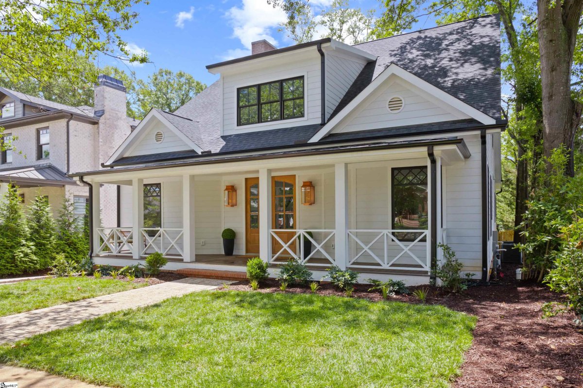 215 W Earle Street