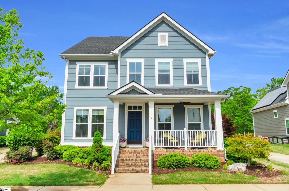 221 Algonquin Trail