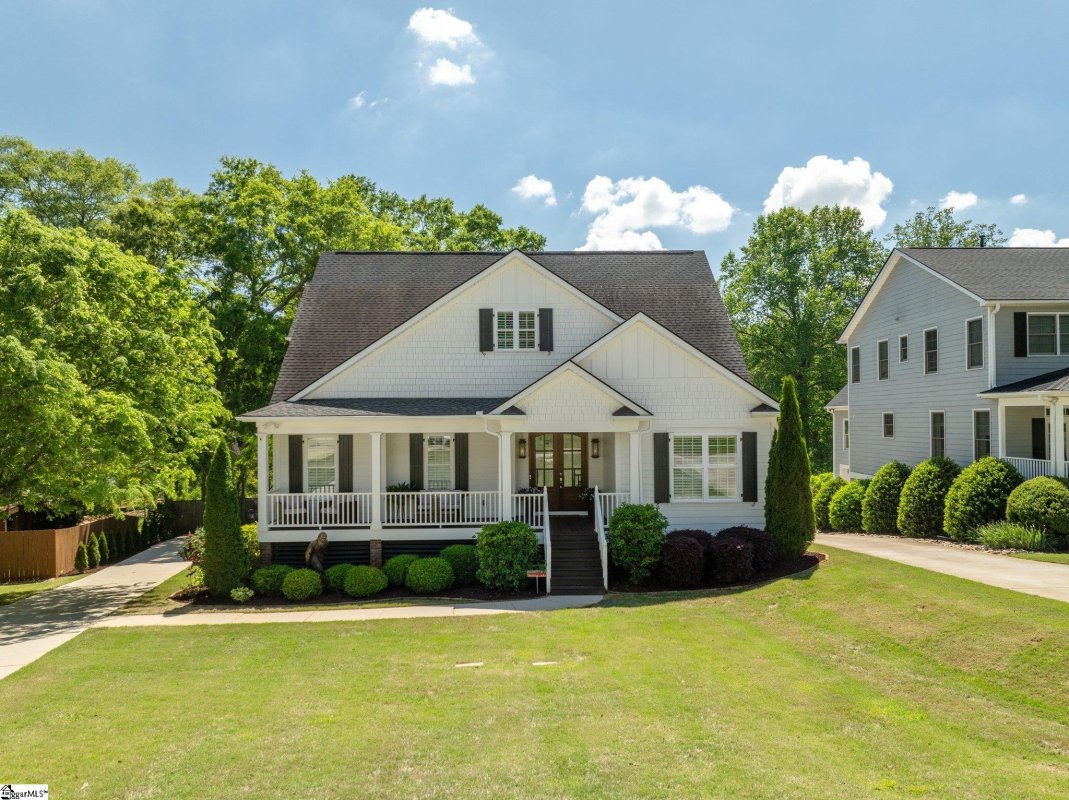 104 Brookview Circle