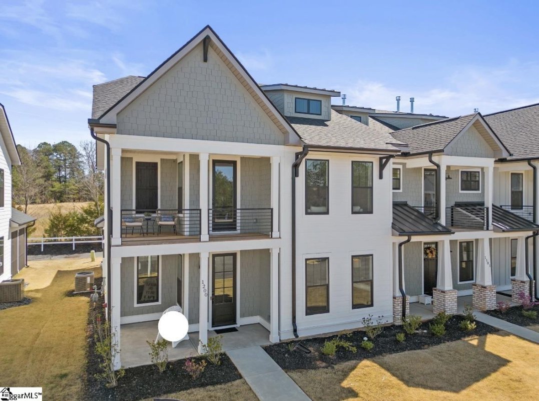 1200 N Pinot Road
