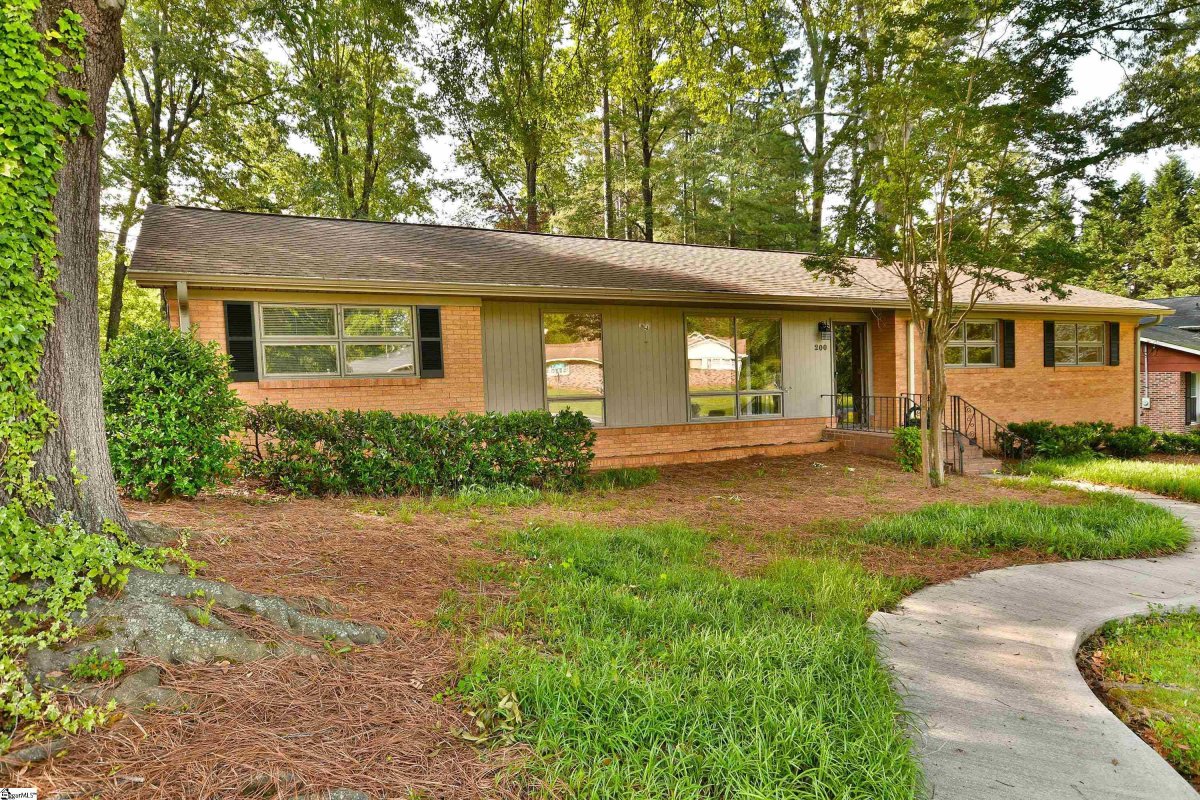 200 Lavonne Avenue