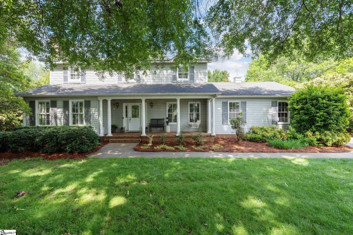 203 Muirfield Drive