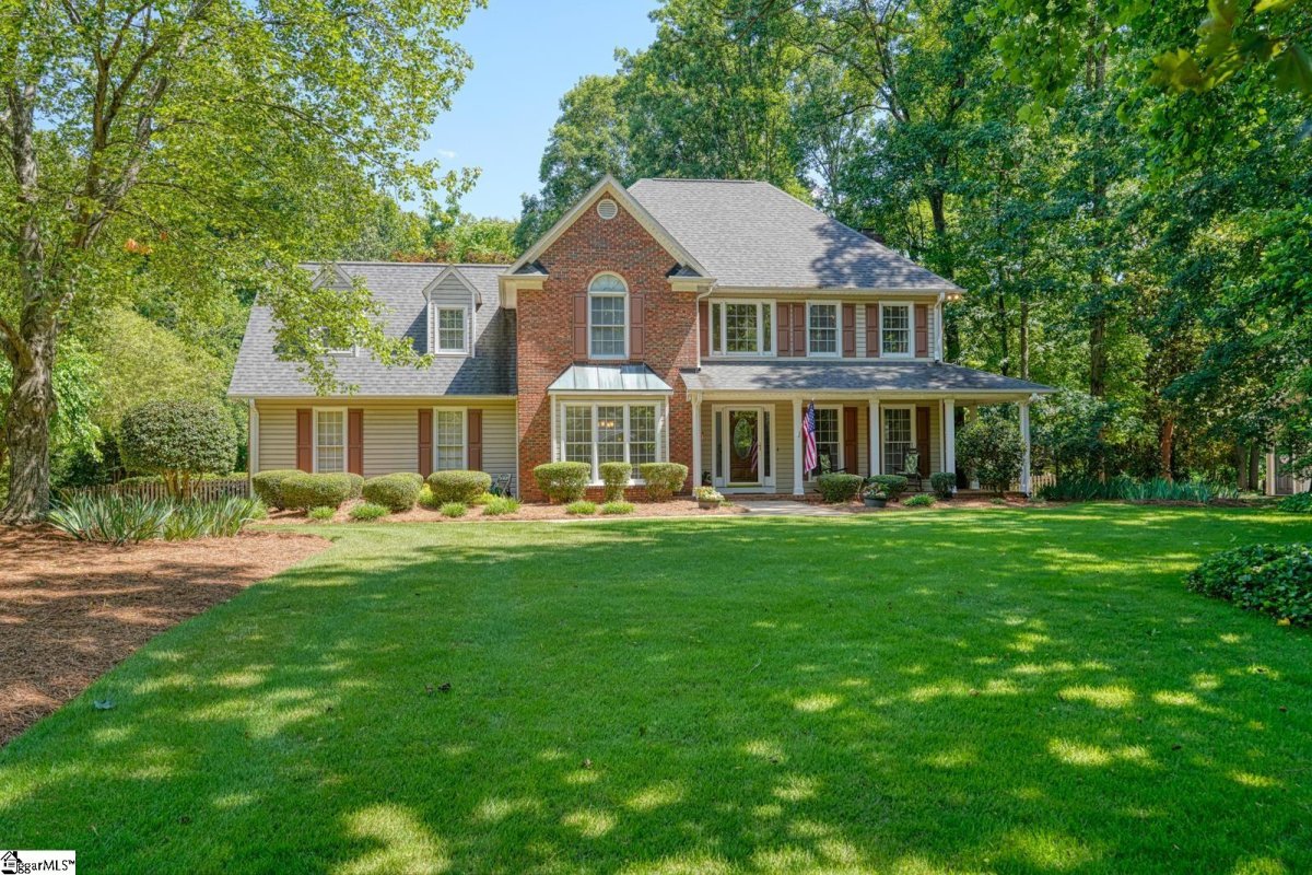 201 Woodridge Drive