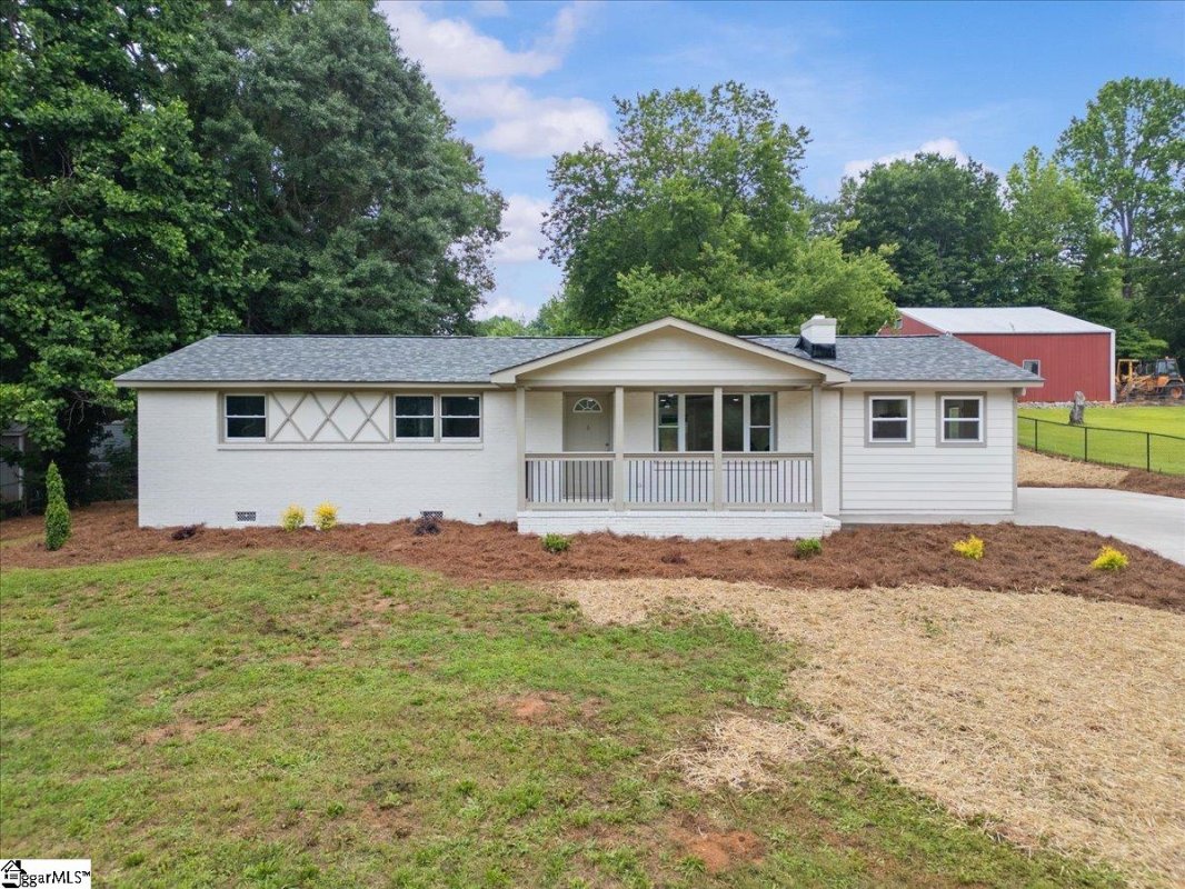 6 Pine Crest Drive