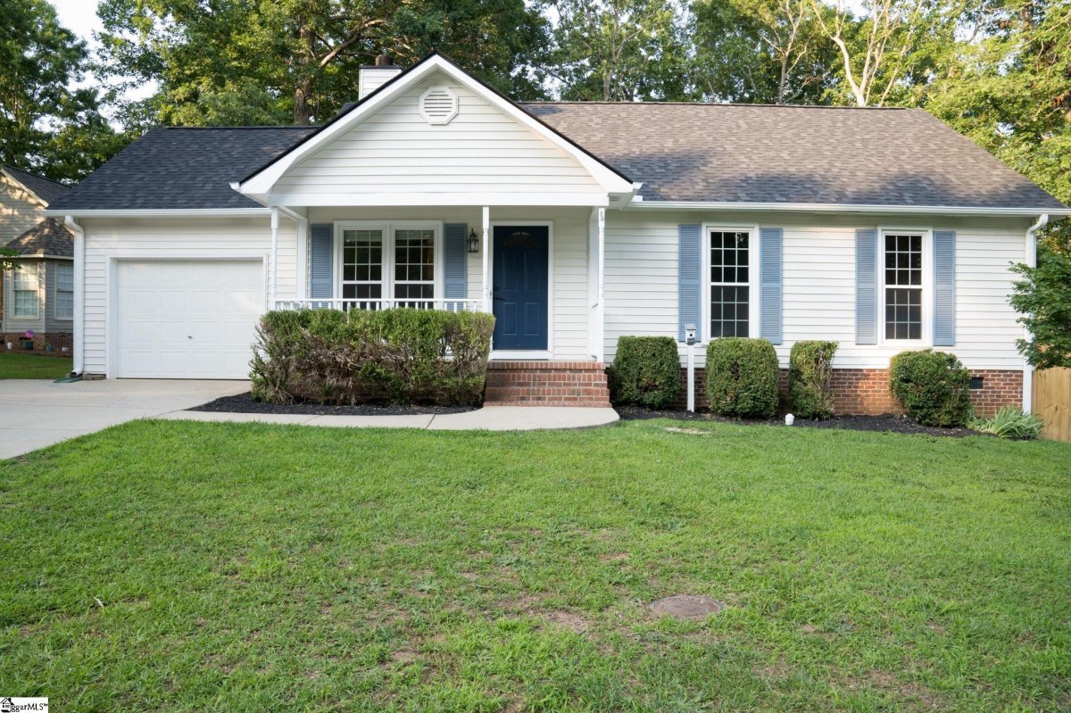 4 Woodmark Court
