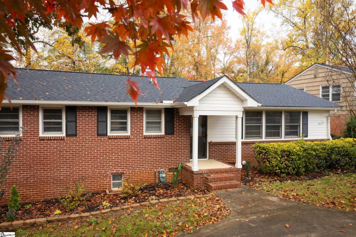 304 Robin Hood Road