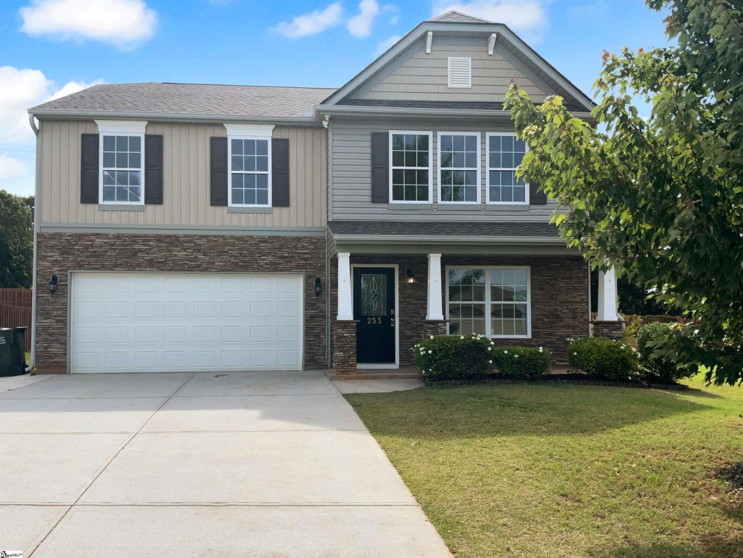 253 Golden Bear Walk