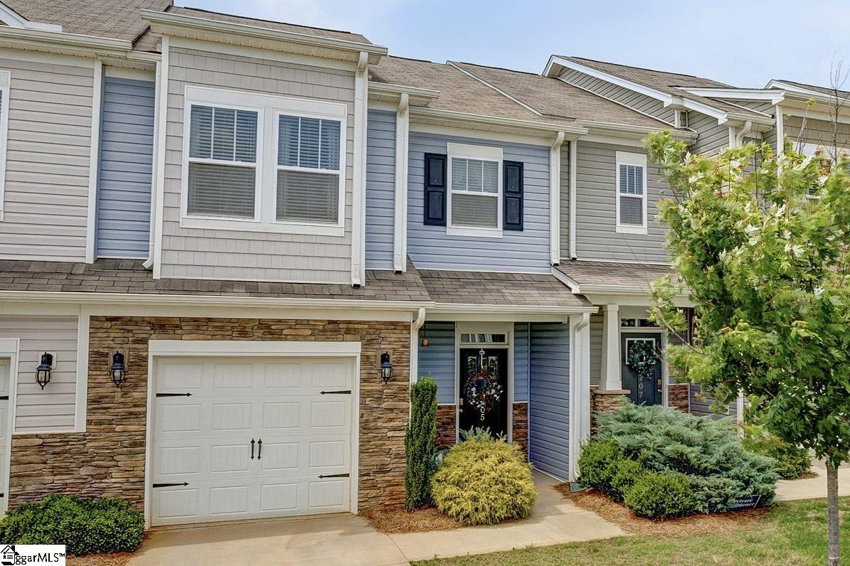 305 Yellow Fox Road