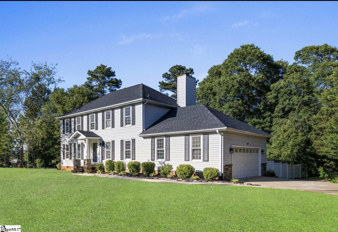 612 Walnut Way
