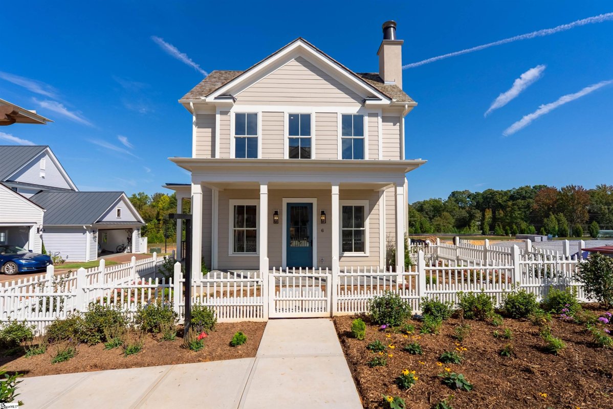 6 Belgard Drive