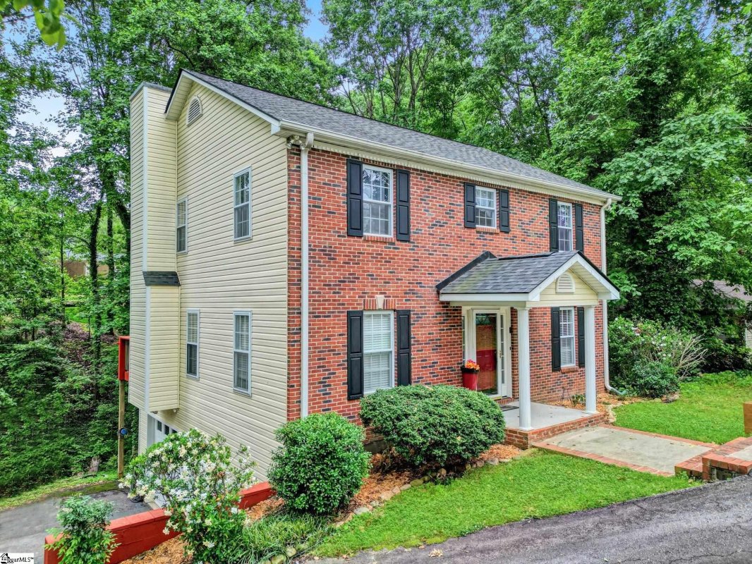 105 Devonshire Lane