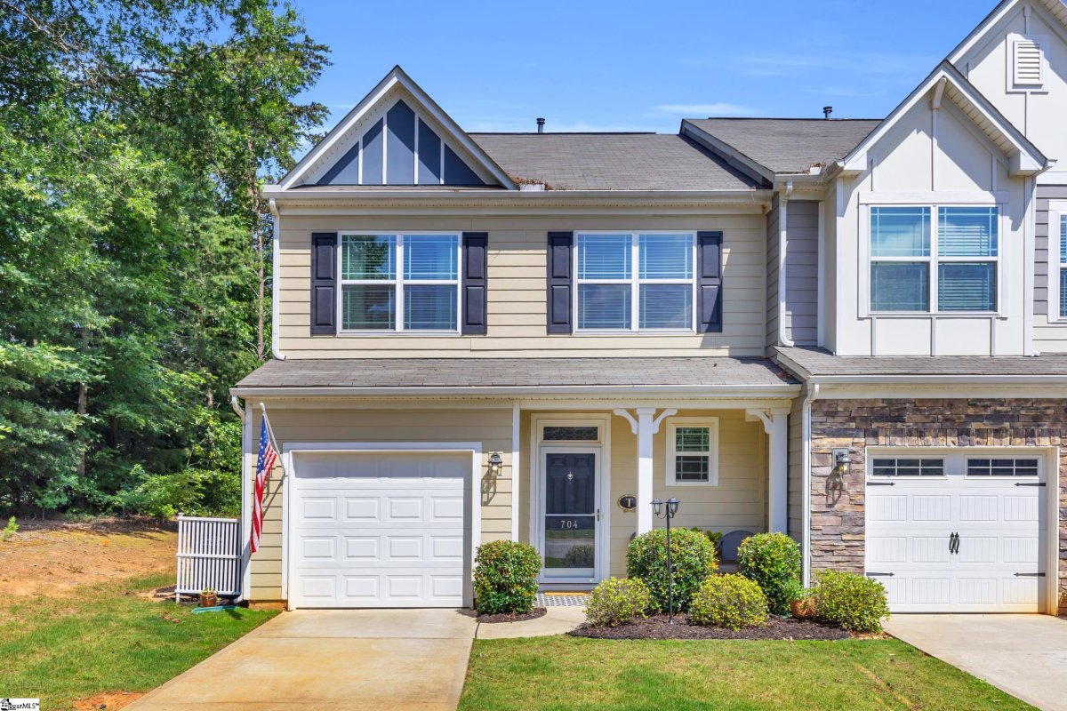 704 Daisy Hill Lane