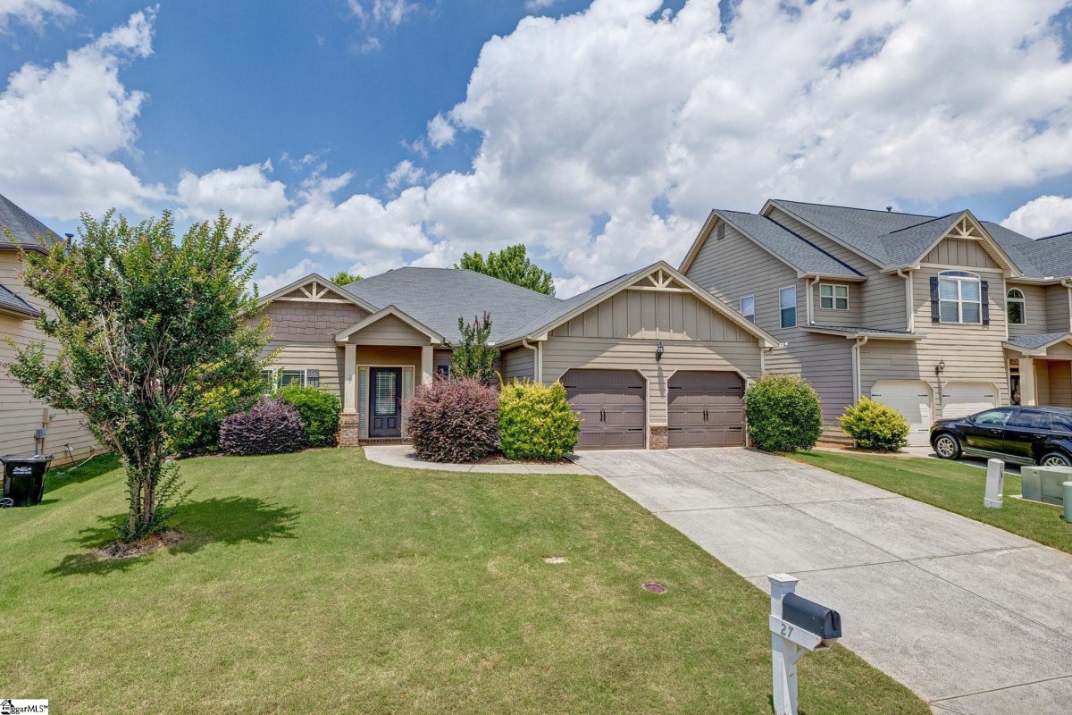 27 Dandie Drive